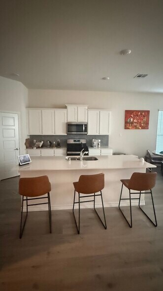 Building Photo - 5429 Bon Fire Dr