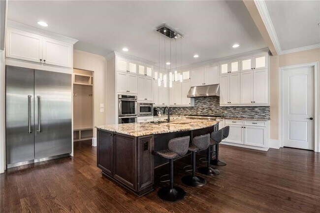 Building Photo - 6552 Long Acres Dr