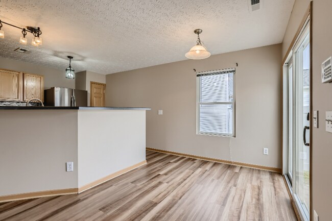 Building Photo - 5522 Spring River Ave