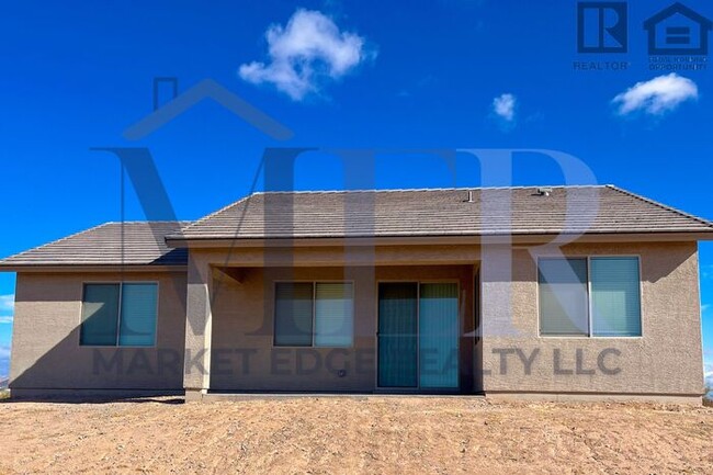 Building Photo - 3Bed/2Bath House in Tonopah! $399 MOVE-IN ...