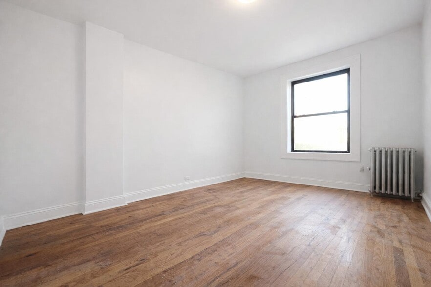 Building Photo - 24 Thayer St