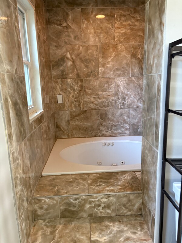 Building Photo - 4246 Redonda Ln