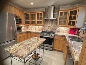 Building Photo - 101 Linden Ave