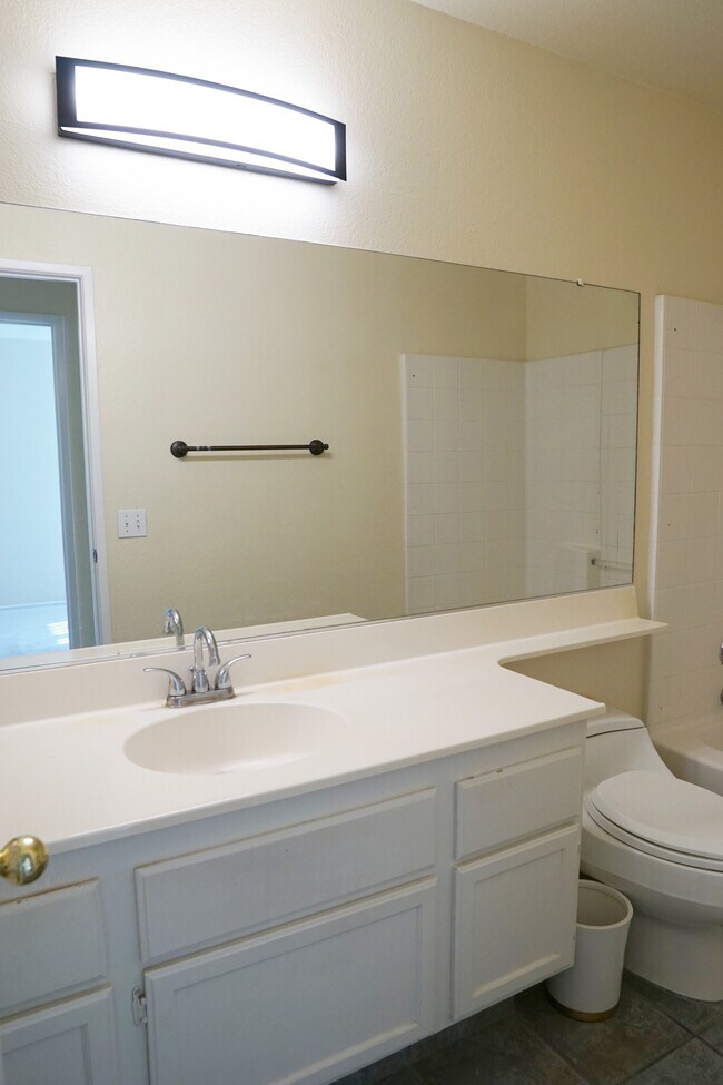 Building Photo - 78870 Sonesta Way