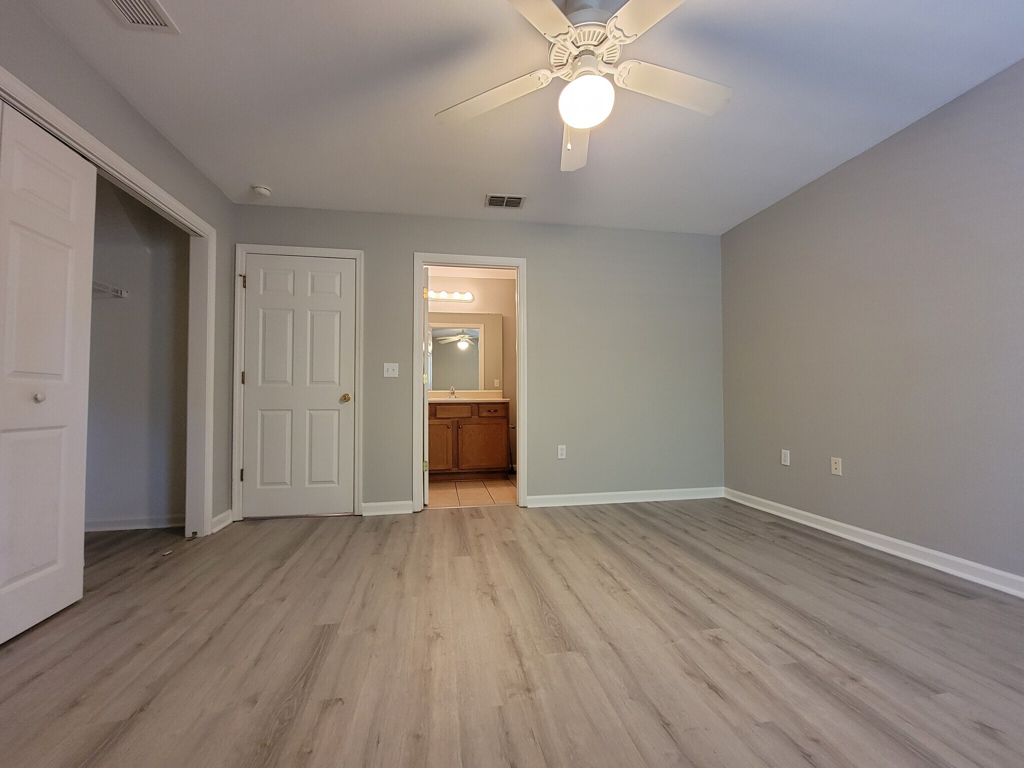 Building Photo - 4434 Gearhart Rd