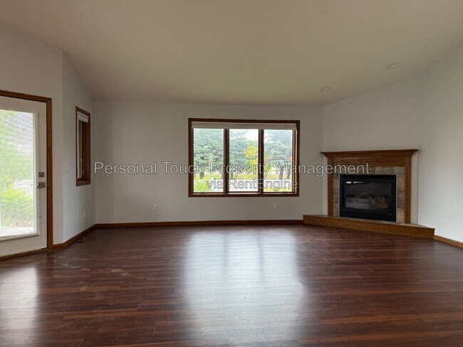 Building Photo - 3539 Woodbury Ct S