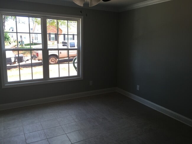 Building Photo - Available to show!