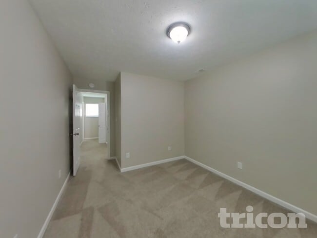 Building Photo - 1922 Kingen Dr