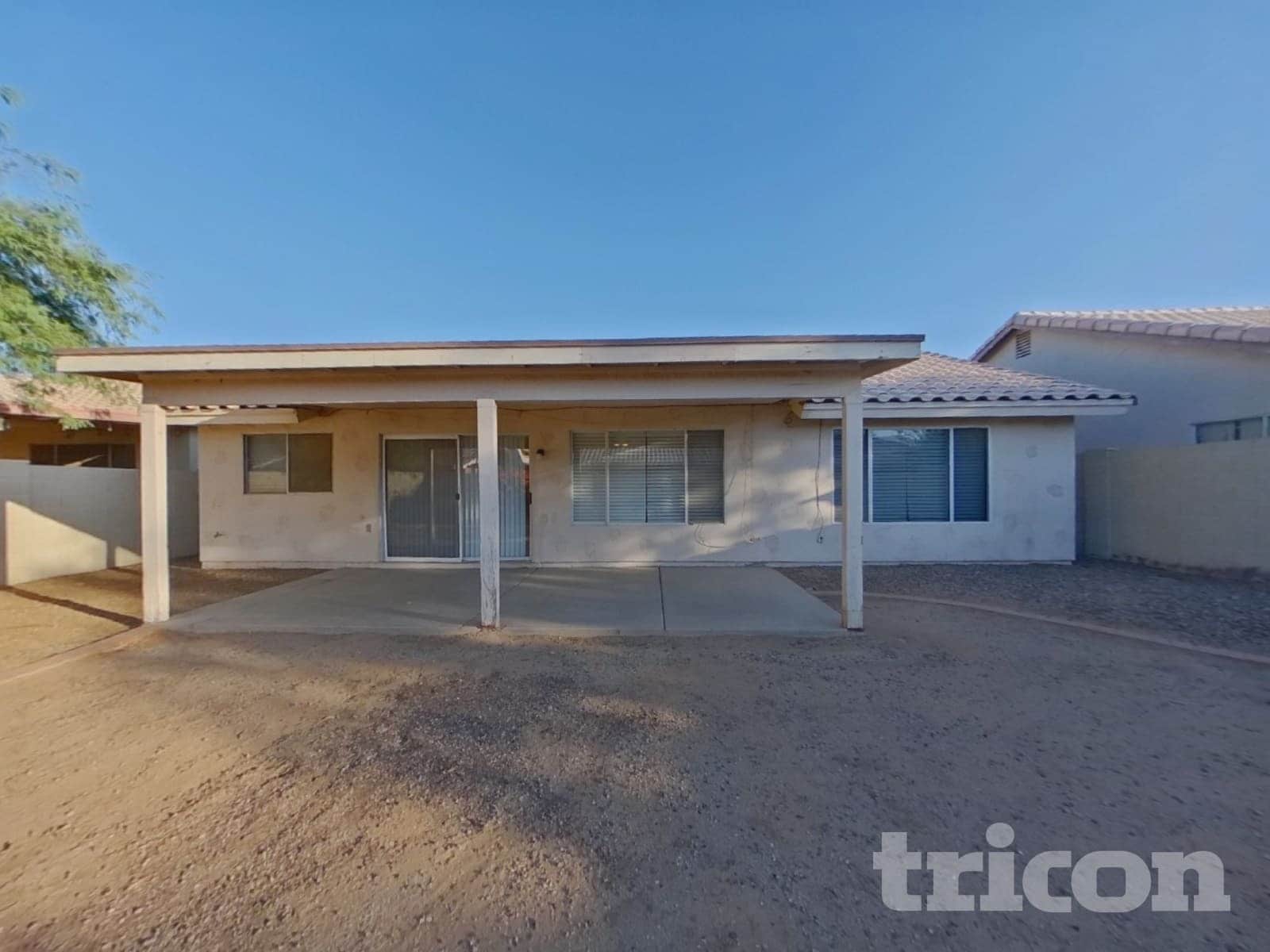 Building Photo - 1411 W Villa Theresa Dr