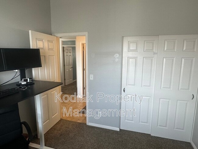 Building Photo - 153 N Bamberger Rd E