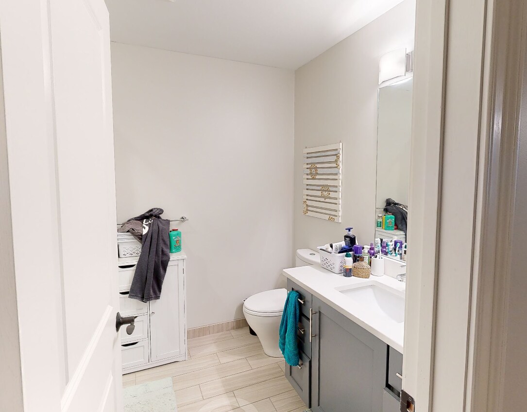 Building Photo - 164 Hampshire St