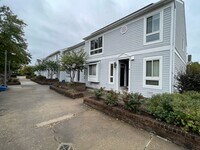 Building Photo - 2 Bedroom/1 Bath in Brookland