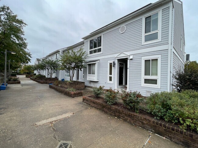 Primary Photo - 2 Bedroom/1 Bath in Brookland