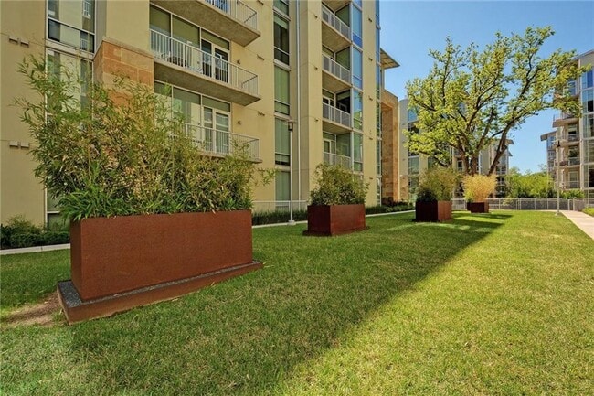 Building Photo - 1600 Barton Springs Rd
