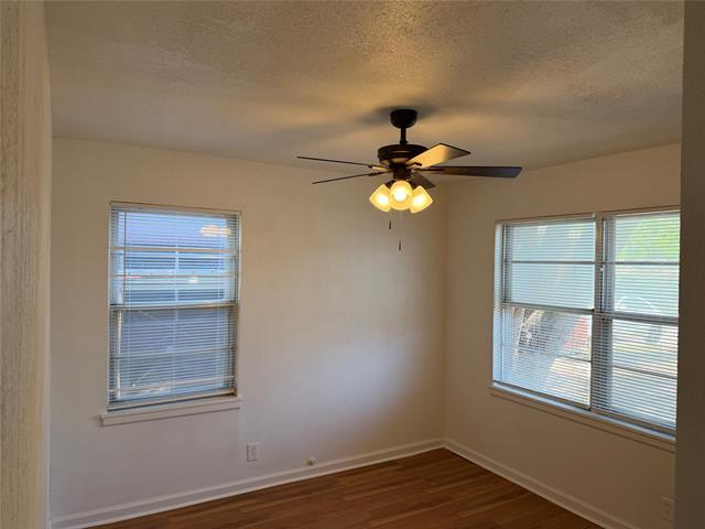 Building Photo - 2800 W Fuller Ave