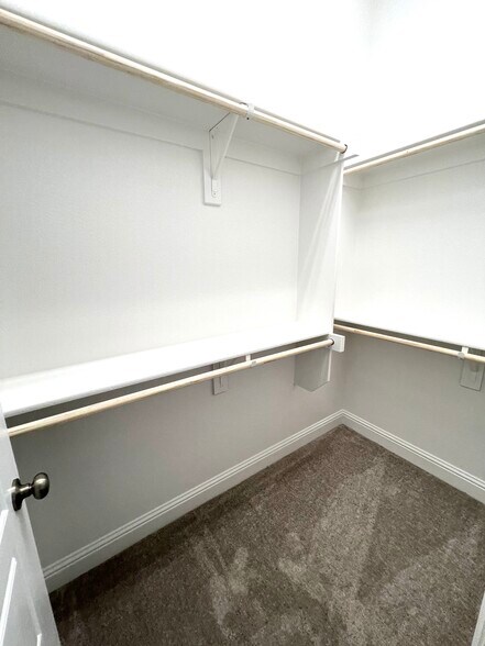 Building Photo - 4428 Mill Falls Dr
