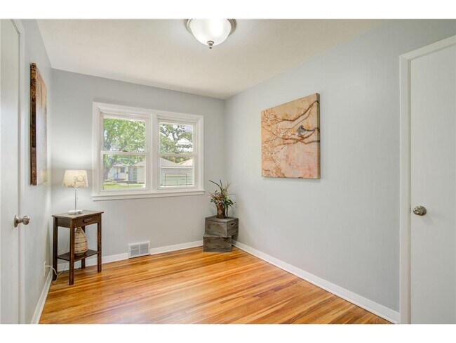 Building Photo - 5318 Kentucky Ave N