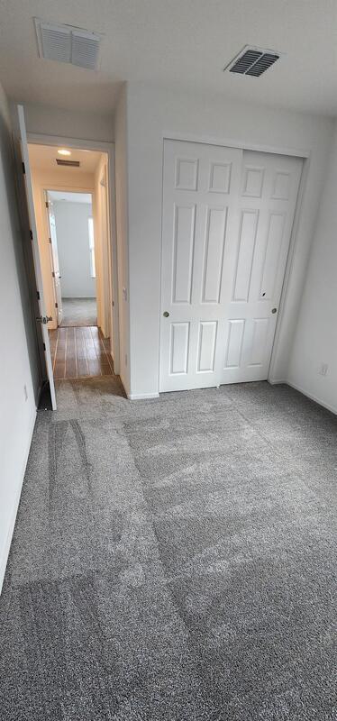 Building Photo - 7822 S Wolf Creek Dr