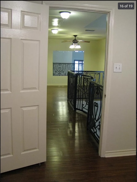 Building Photo - 7521 Country Club Dr