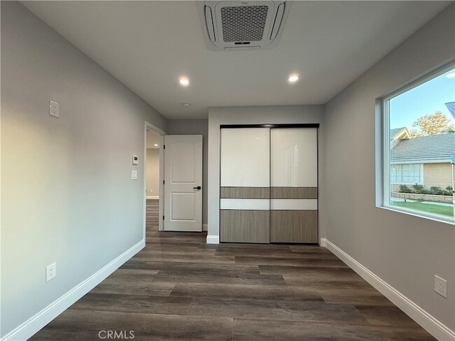 Building Photo - 20160 Stanford Ct