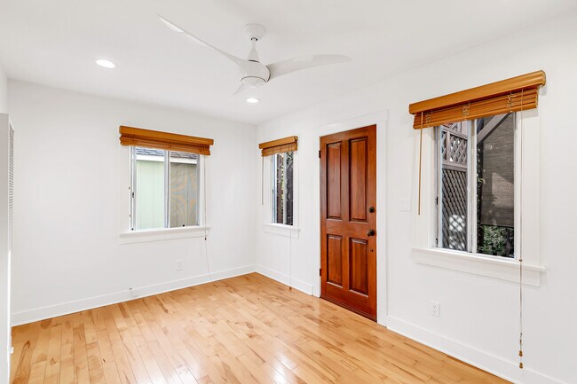 Building Photo - 10948 Aletta Ave