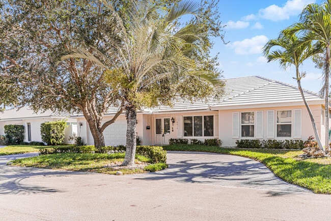 Building Photo - 2810 NE 60th St