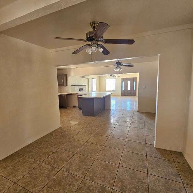 Building Photo - 3 bedroom/2 bath home for Rent