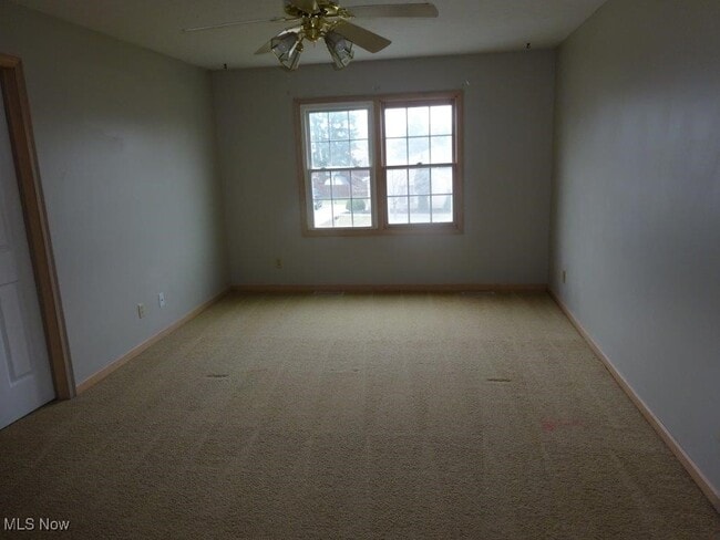 Building Photo - 1050 Mazepa Trail