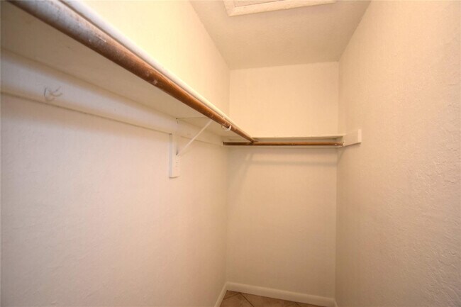 Building Photo - 960 NW 49th St