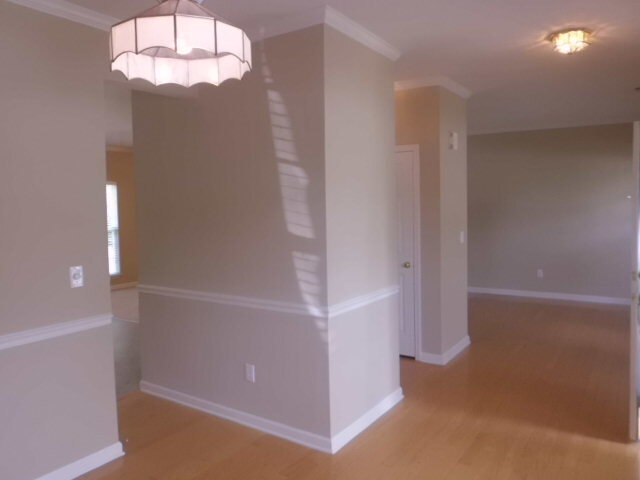 Building Photo - 4400 Chimney Springs Dr
