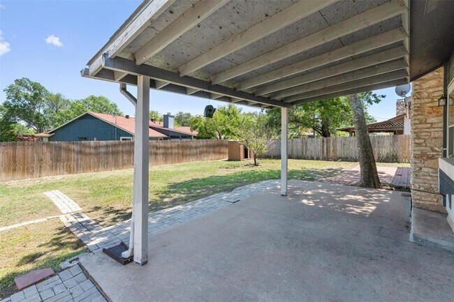 Building Photo - 13205 Bourbon St