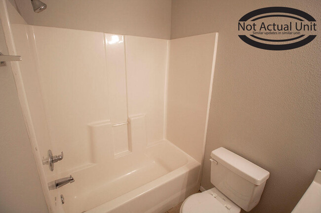 Building Photo - 1408 Greensboro Dr
