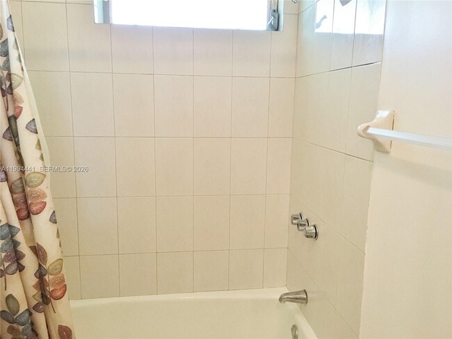 Building Photo - 5831 SW 62nd St