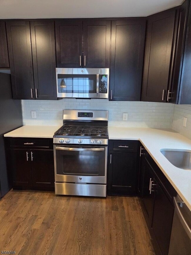 Building Photo - 59 Willet St