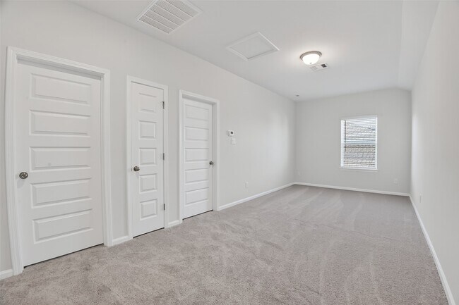 Building Photo - 2615 Ryon Falls Dr