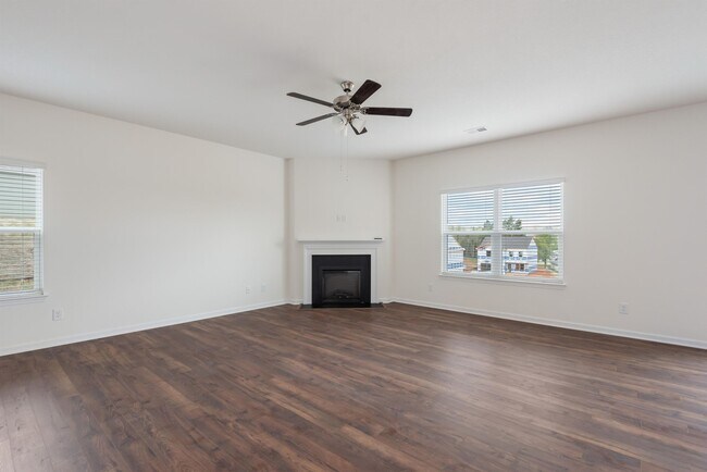 Building Photo - 112 Kaley Ln