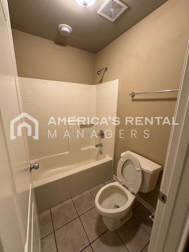 Building Photo - Beautiful Home for Rent in Birmingham, AL!!!! Available to View Now!!!