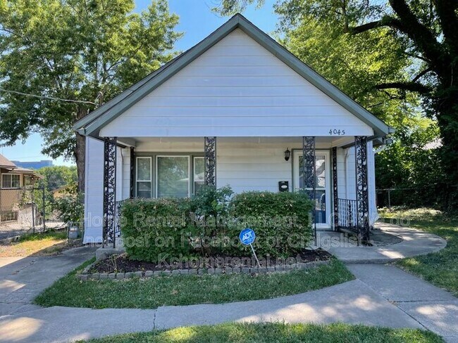 Building Photo - 4045 S Minnie St