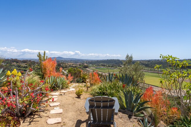 Building Photo - 4628 Rancho Reposo