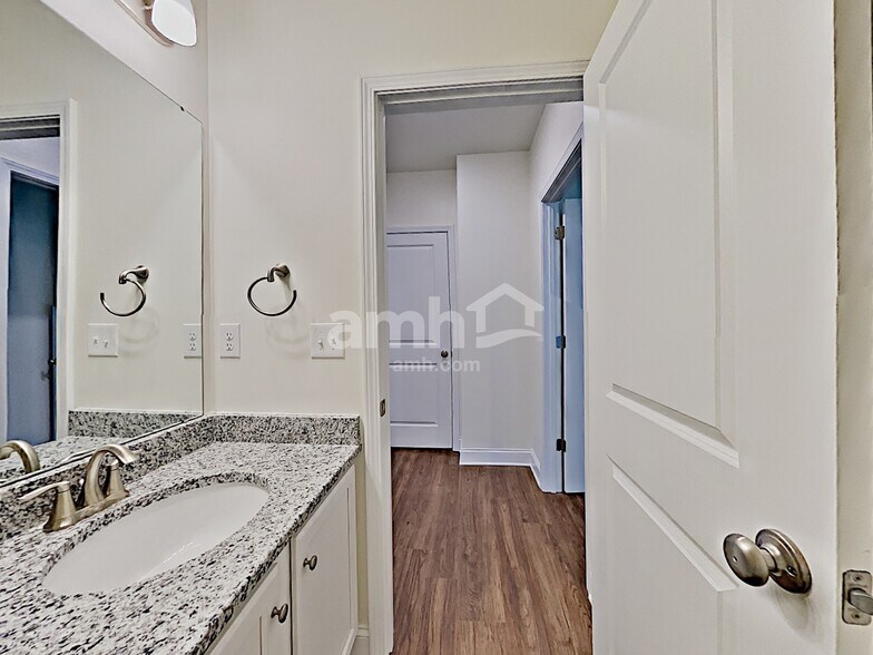 Building Photo - 17322 Alydar Commons Ln