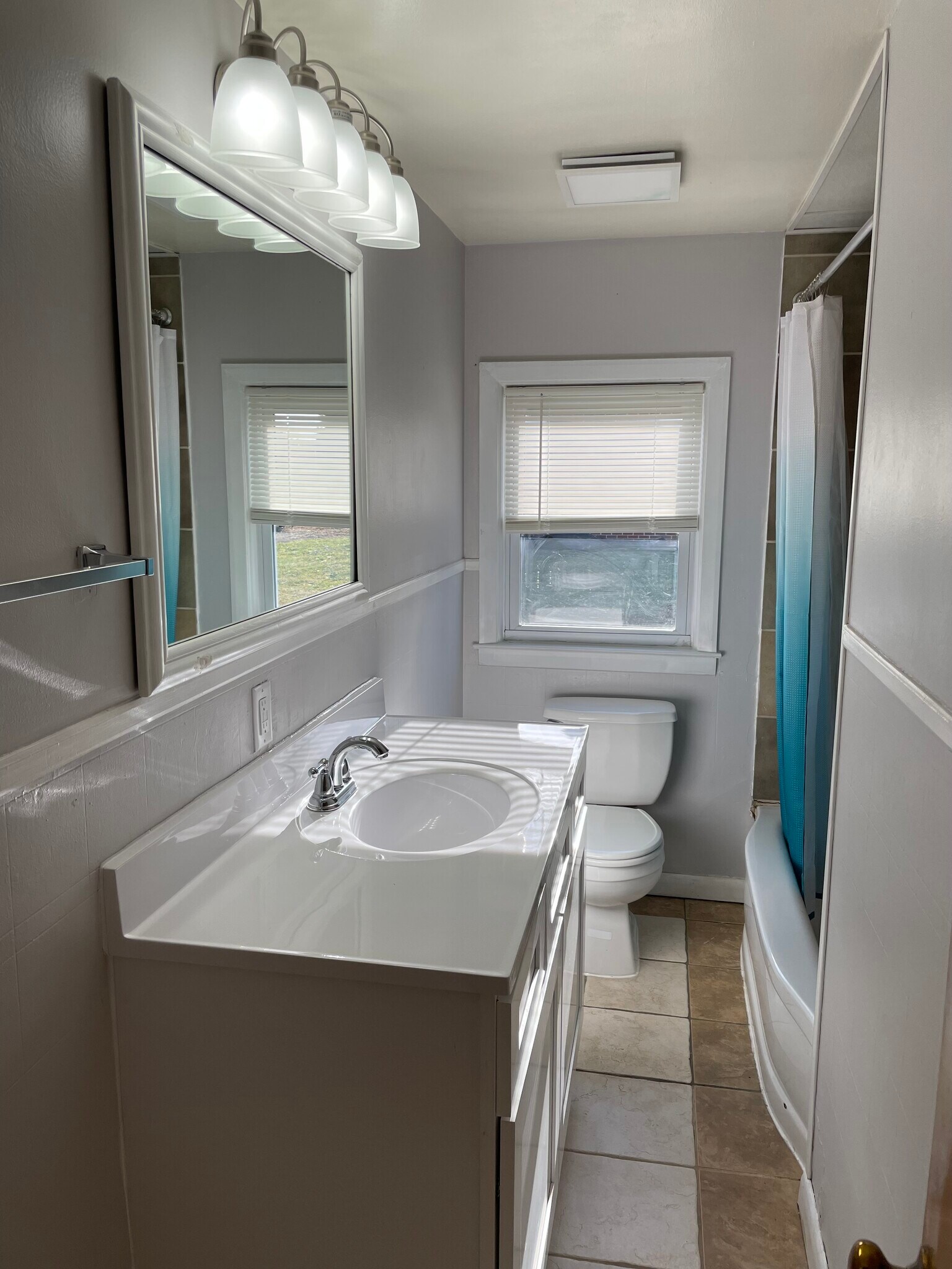 Bathroom - 12211 Williamsport Pike