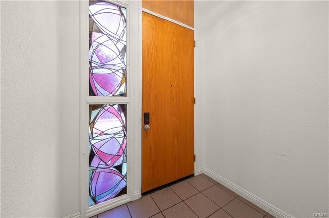 Building Photo - 9000 Vanalden Ave