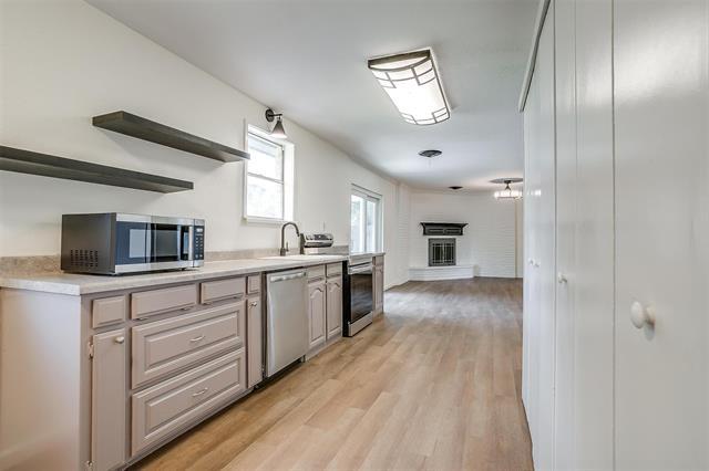 Building Photo - 1509 Fernwood Dr