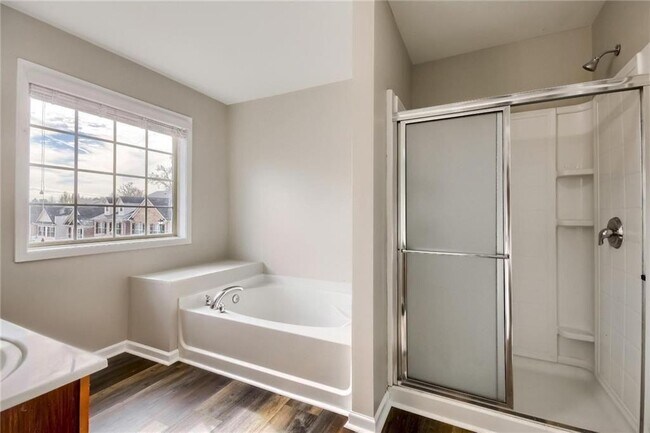 Building Photo - 2171 Waterford Park Dr