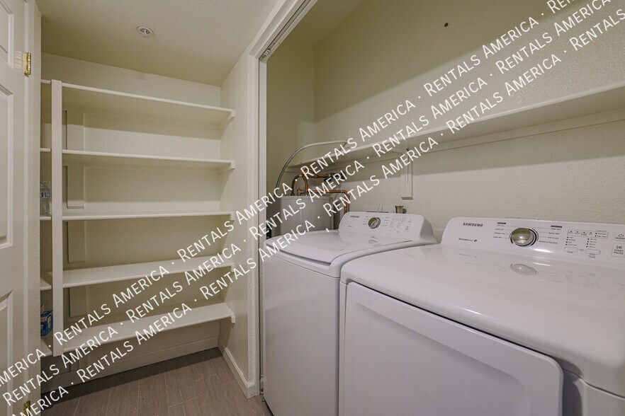 Building Photo - 11333 N 92nd St