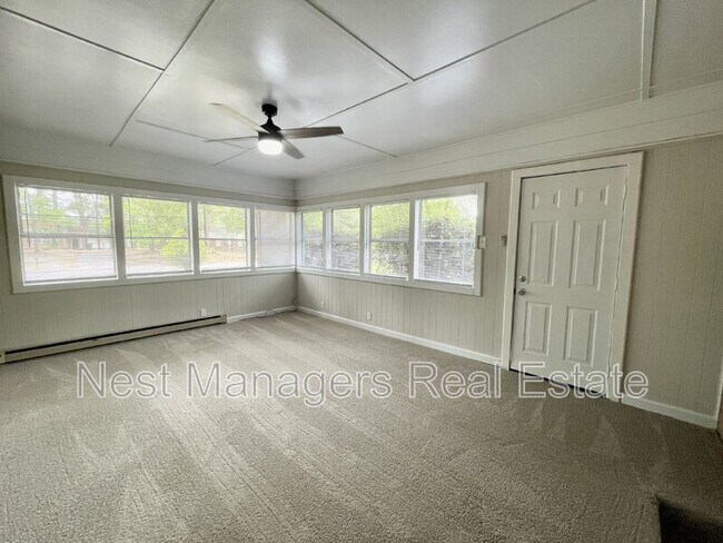 Building Photo - 7566 Carrollburg Dr