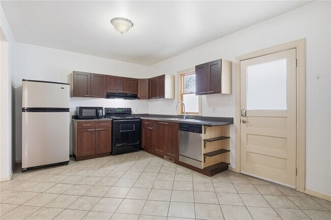 Building Photo - 112 De Witt Street Unit