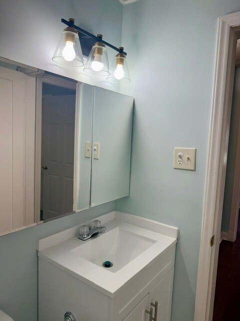 Building Photo - 335 Nathan Hunt Dr