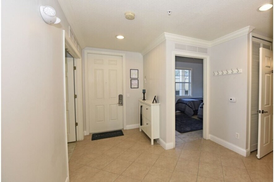 Building Photo - 7501 Mourning Dove Cir