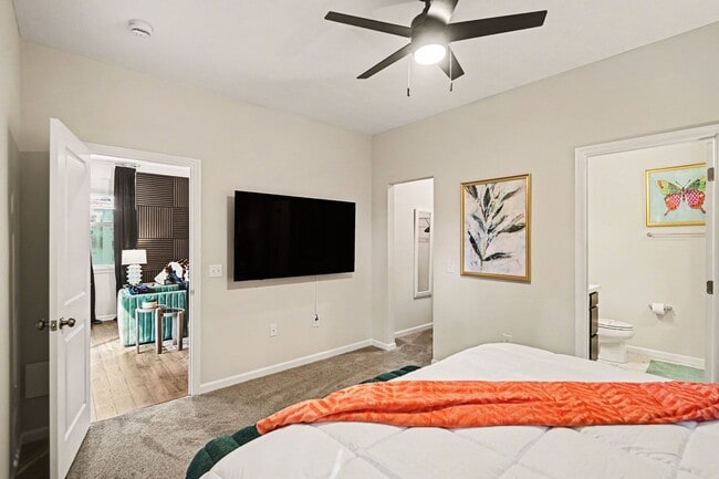 Building Photo - Bright & New 2BR Duplex | Family Friendly